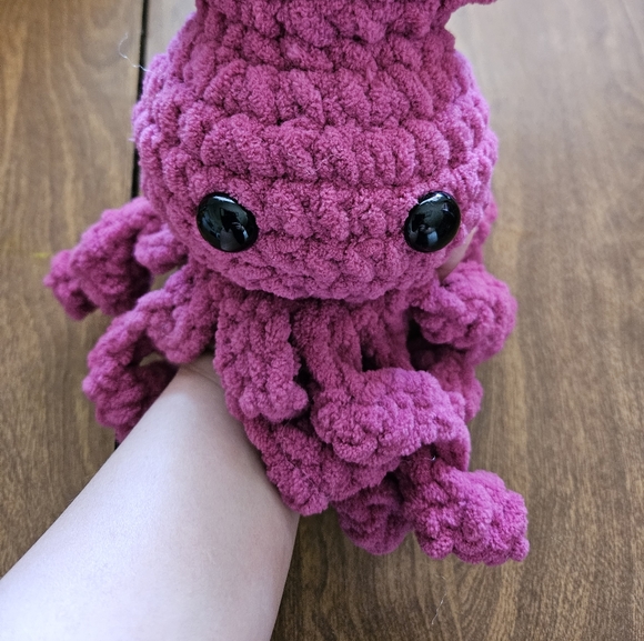 Crochet Pink Squid Amigurumi Doll - Picture 5 of 12